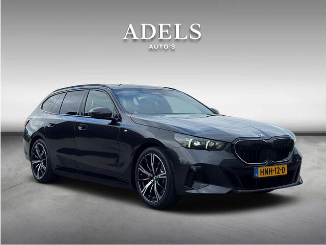 BMW 5-SERIE Touring 530e M Sport Pro Edition HUD H/K Sound Trekhaak NL Auto 3500km NAP!