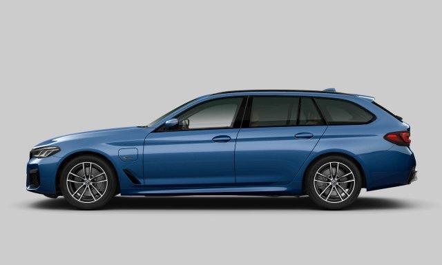 BMW 5-SERIE Touring 530e M-Sport | Panoramadak | Driving Assistant Professional | Hifi | Elektr. Trekhaak
