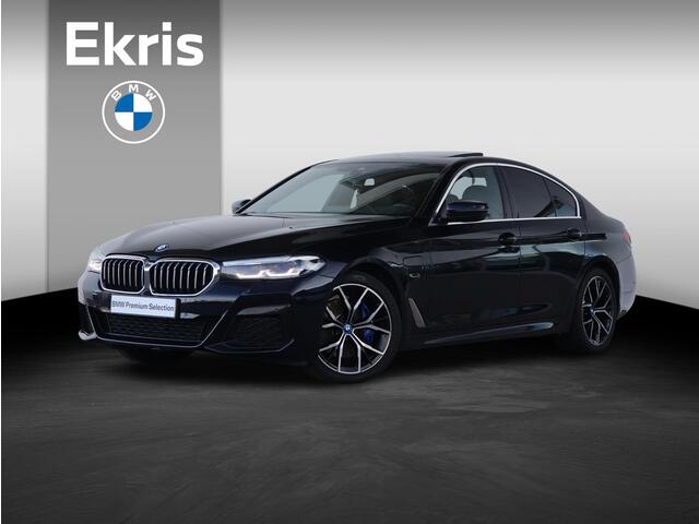 BMW 5-SERIE 530e High Executive M Sportpakket/ Achteruitrijcamera/ Getint Glas/ Sportstoelen/ Stoelverwarming/ Ambiance verlichting