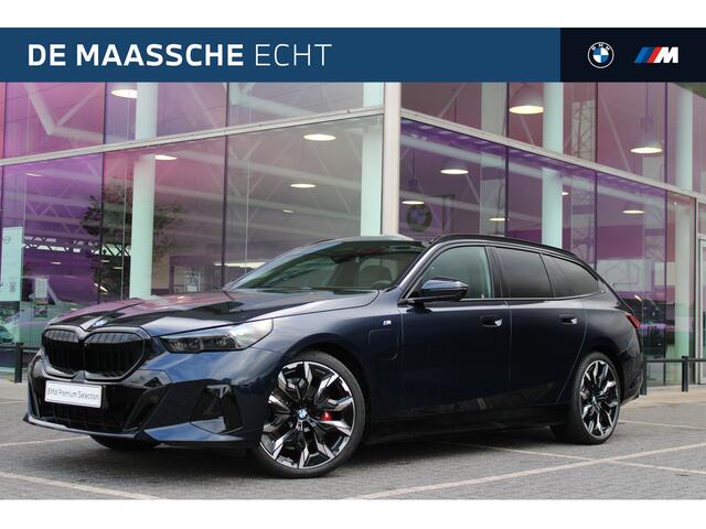 BMW 5-SERIE Touring 530e M Sport Automaat / Panoramadak / Trekhaak / Bowers & Wilkins / Adaptief onderstel professional / Parking Assistant Professional / Stoelventilatie