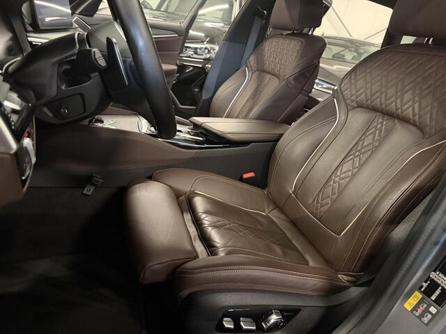 BMW 5-SERIE Touring 530e xDrive M -Sport BOMVOL! Skyscraper Grau