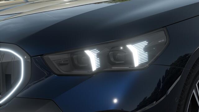 BMW 5-SERIE 530e M Sport Automaat / Panoramadak / Stoelventilatie / Comfort Access / M Sportonderstel / Adaptieve LED / Parking Assistant Plus / Harman-Kardon