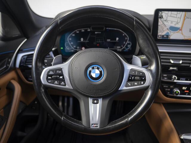 BMW 5-SERIE Sedan 530e | High Executive | M Sportpakket | Harman Kardon | Verwarmd Stuurwiel | Comfort Access | Schuif-/kanteldak | Stoelverwarming | Laserlight | 19''