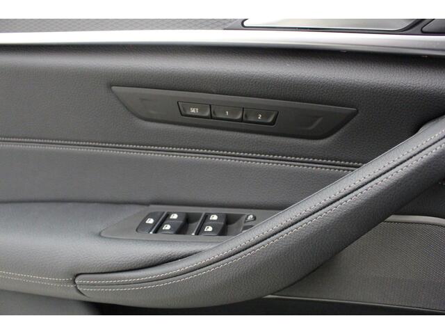 BMW 5-SERIE 530e M-Sport | 19" | Trekhaak | Harman Kardon | Driving Assistant Professional | High Executive | Comfortzetels