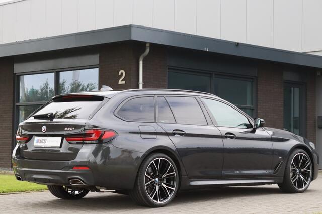BMW 5-SERIE 530i M Sport Laser Pano Comfort 20 inch -VOL-