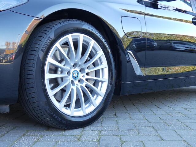 BMW 5-SERIE Touring 530e High Executive *t/m 10de bouwjaar garantie!