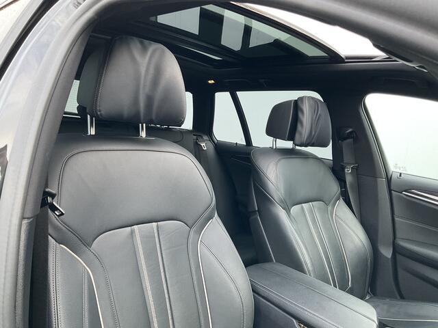 BMW 5-SERIE Touring 530e xDrive M-sport HUD Laser Memory 4wielsturing Pano Business Edition Plus