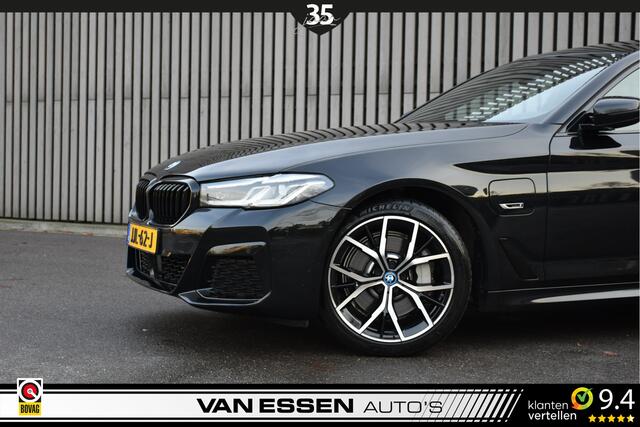 BMW 5-SERIE Touring 530e xDrive Business Edition Plus M-Sport Pano Leder Camera ACC H&K Auto-Hold!