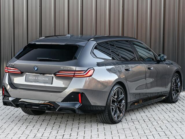 BMW 5-SERIE Touring 530e XDRIVE | SHADOW LINE | M-SPORT | COMFORT ACCESS | ACTIVE CRUISE | BOWERS & WILKINS | 360 CAMERA | STUUR- EN STOELVERWARMING | LEDER | AMBIANCE | ASSISTANCE PLUS PAKKET | EL. TREKHAAK | ADAPTIVE LED | M-SPORT SUSPENSION
