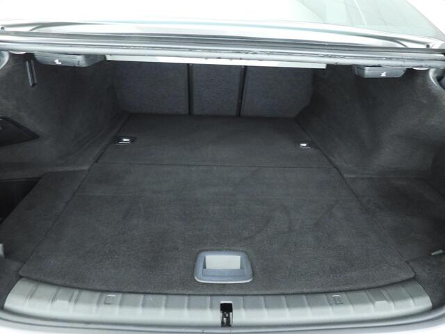 BMW 5-SERIE Sedan 530e M-Sportpakket / Schuifdak / Comfort stoelen / Head-up / Park assist / Alu wielen 20 inch