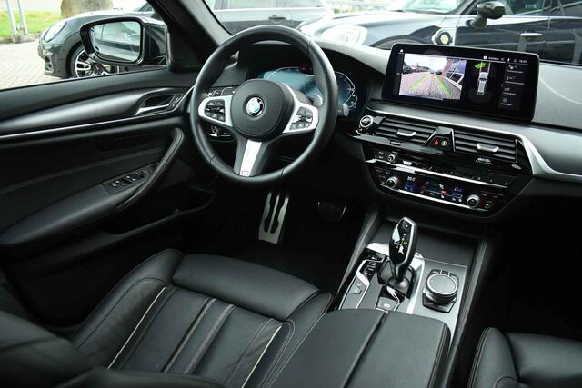 BMW 5-SERIE 530e xDrive M-Sport Pano ACC H/K HUD Comf-zetels DAB