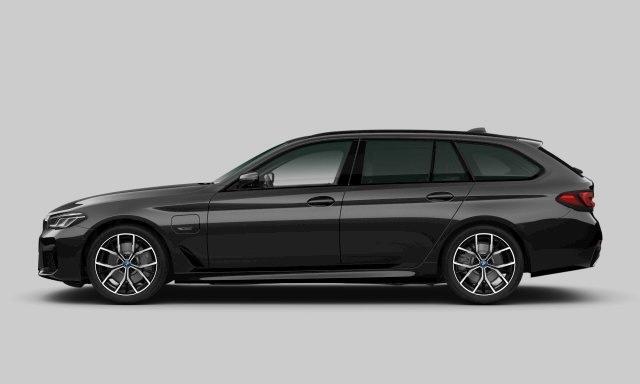 BMW 5-SERIE Touring 530e M-Sport | Panoramadak | Comfort Zetels | Comfort Access