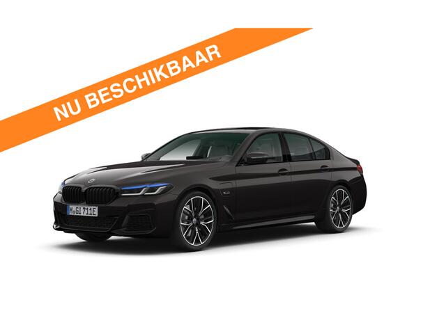 BMW 5-SERIE 530e M-Sport - Individual ''Crystal Casserit Black'' - Dak - Head-Up