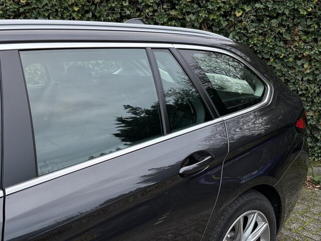 BMW 5-SERIE Touring 530e | Business | Navi Prof | 3 zone Airco | Stoelverw. | Sportstoelen