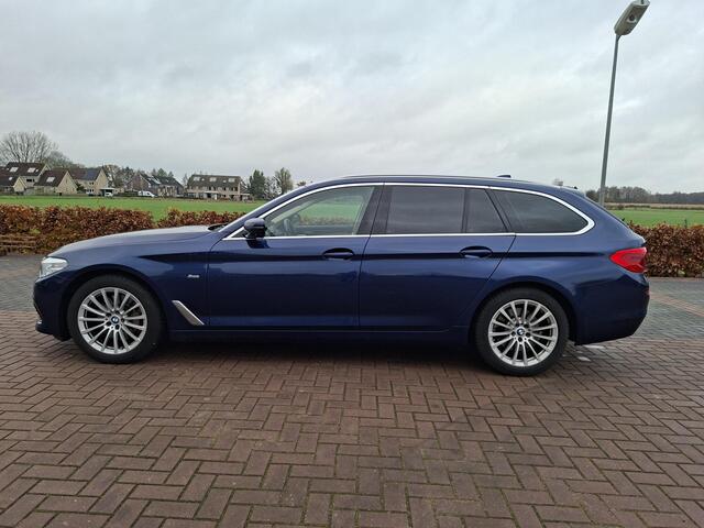 BMW 5-SERIE Touring 530i High Executive | Volleder | Pano | Luchtvering | Etc.