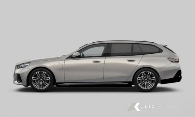 BMW 5-SERIE xDrive M Sport | Harman/Kardon | Trekhaak | Camera | ACC | Leder | 19 Inch |