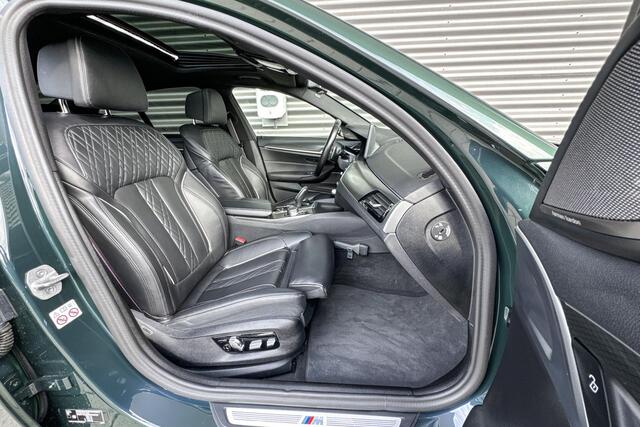 BMW 5-SERIE Sedan 530e M Sportpakket Pro / High Executive / Safety Pack / Parking Pack / CoPilot Pack / Schuif-/kanteldak / Comfort Access / Comfortstoelen / Ambient Air Pakket / Driving Assistant Professional / Laserlight
