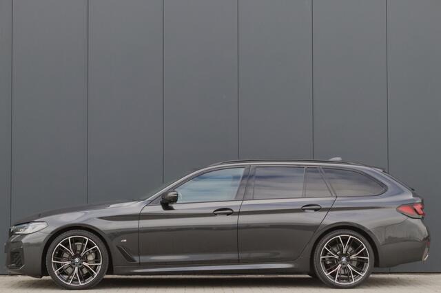 BMW 5-SERIE Touring 530i M Sport Laser Pano Comfort 20 inch -VOL-
