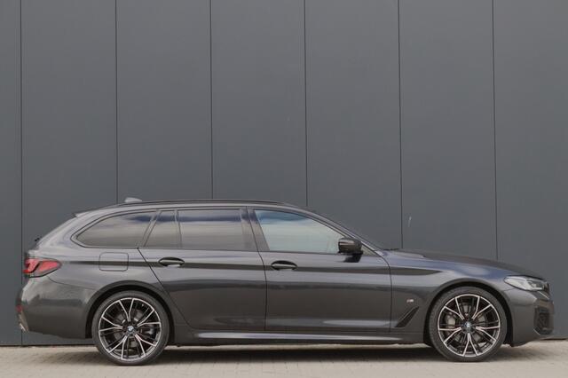 BMW 5-SERIE Touring 530i M Sport Laser Pano Comfort 20 inch -VOL-