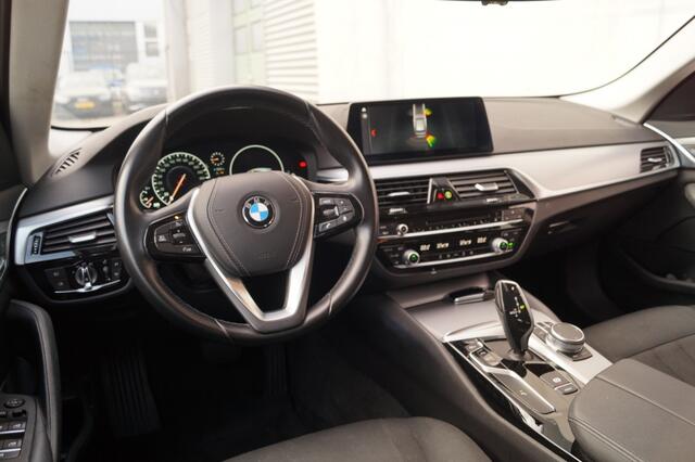 BMW 5-SERIE Touring 520i 184pk Automaat Executive Edition -NAVI-ECC-