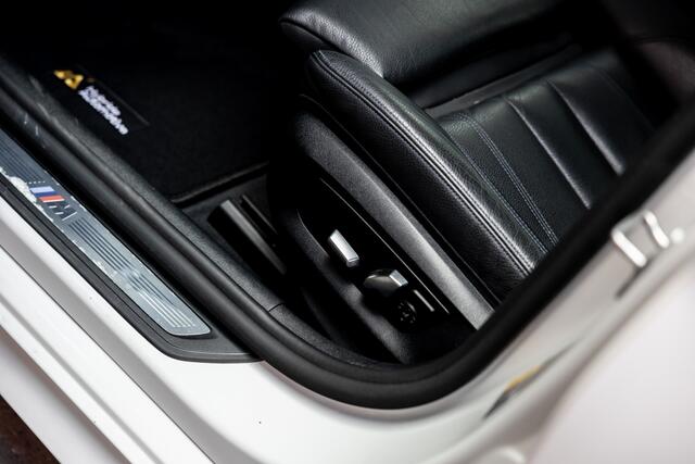 BMW 5-SERIE 545e xD High Ex. Ed. | HuD | H&K | Open Dak | Trekhaak |