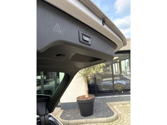 BMW 5-SERIE Touring 520i High Executive M-pakket Pano