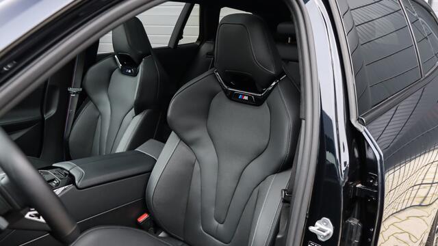 BMW 5-SERIE Touring 530e xDrive M-Sport Pro | Stoelventilatie | Bowers & Wilkins | M Carbon exterieur | Onderstel Professional | Head-up | Panoramadak | Trekhaak