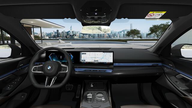 BMW 5-SERIE 530e High Executive M Sport Automaat / Trekhaak / M Sportonderstel / Comfort Access / Adaptieve LED / Parking Assistant Plus / Harman-Kardon / Live Cockpit Professional