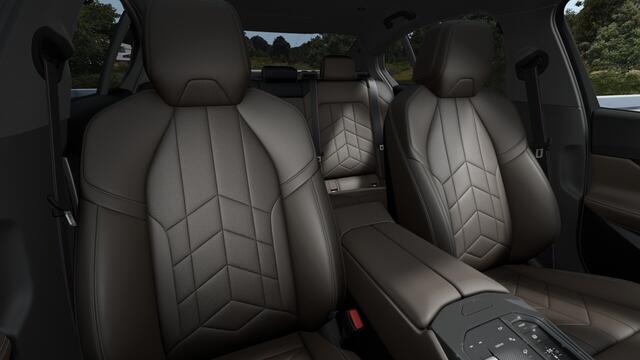 BMW 5-SERIE 530e High Executive M Sport Automaat / Trekhaak / M Sportonderstel / Comfort Access / Adaptieve LED / Parking Assistant Plus / Harman-Kardon / Live Cockpit Professional