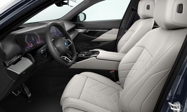 BMW 5-SERIE 530e M Sport Edition | M Sportpakket Pro | Innovation Pack | Comfort Pack | Travel Pack | Panoramadak