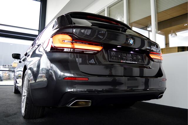 BMW 5-SERIE Touring 530e Hybride Sport Line | Vol !