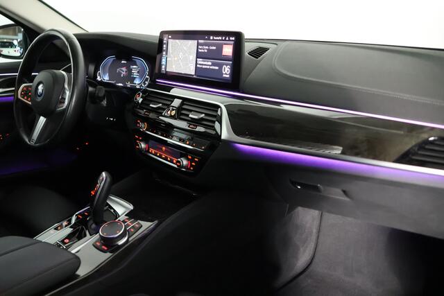 BMW 5-SERIE Touring 530e xDrive LuxuryLine / Opendak / LaserLED / Co-Pilot / HUD