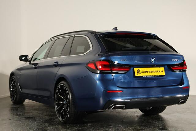 BMW 5-SERIE Touring 530e xDrive LuxuryLine / Opendak / LaserLED / Co-Pilot / HUD