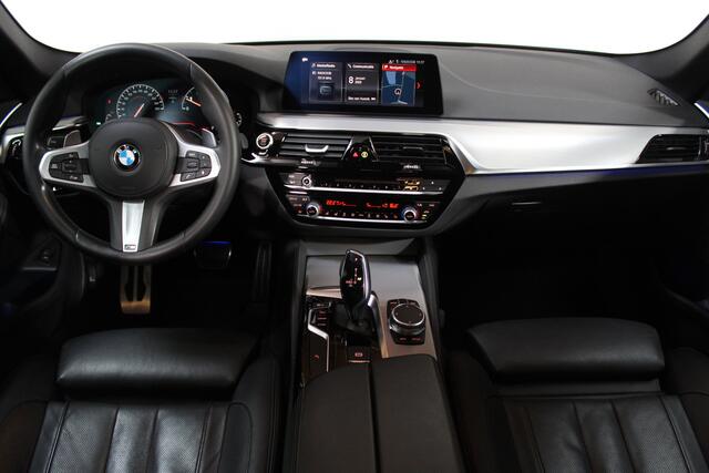 BMW 5-SERIE 530i High Ex M-Sport | HUD | Sfeer | Memory | Trekhaak | Camera
