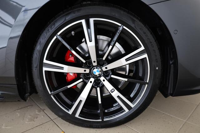 BMW 5-SERIE Sedan 530e M Sportpakket Pro | Driving Assitant Plus | Harman Kardon | Elektr. Trekhaak