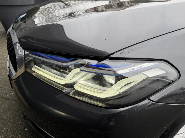 BMW 5-SERIE 530e Business Edition Plus | Panoramadak | Camera | Lederen Bekleding | Laser | Elektrische Trekhaak |