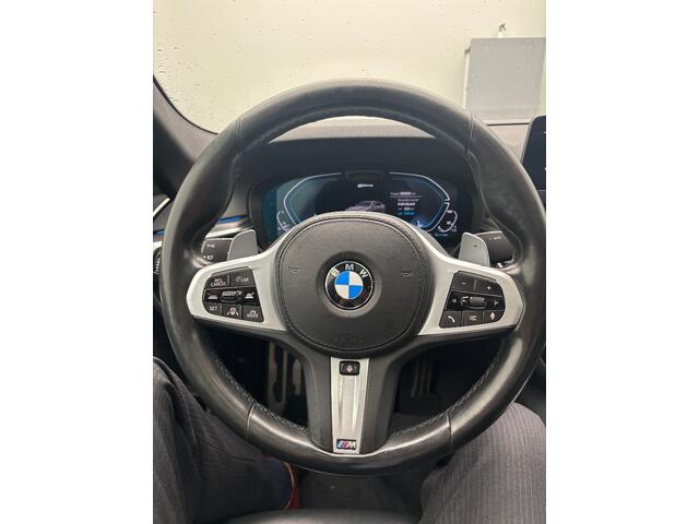 BMW 5-SERIE 545e xDrive 395 pk Business Edition Plus M-Sportpakket /BTW-Auto/ 1e Eigenaar/ Dealer.Ond/ Schuifdak/ Nappa-Leder/ Adap.Cruise/ Head-Up/ Laser/ Keyless/ Harman&Kardon/