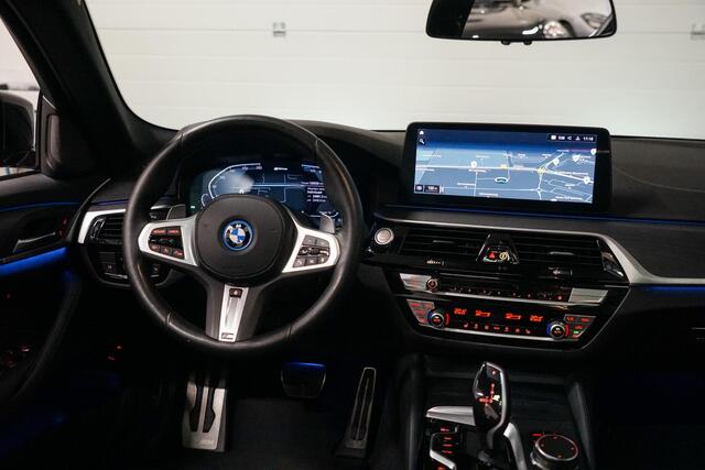 BMW 5-SERIE 530e M-Sport | M-Stoelen | Schuifdak | Alcantara hemel | Head Up | Harman Kardon