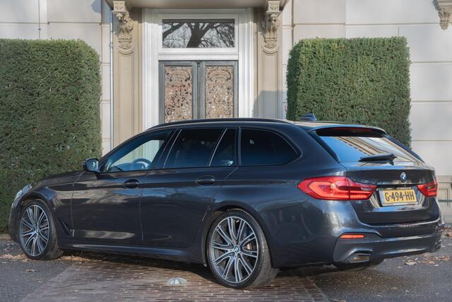 BMW 5-SERIE Touring 530i High Executive Edition M-SPORT | TREKHAAK | PANO | MEMORY | ORG NL 2E EIGN