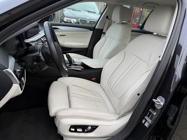 BMW 5-SERIE Touring 520i Comfortzetels/Laser/Org. NL