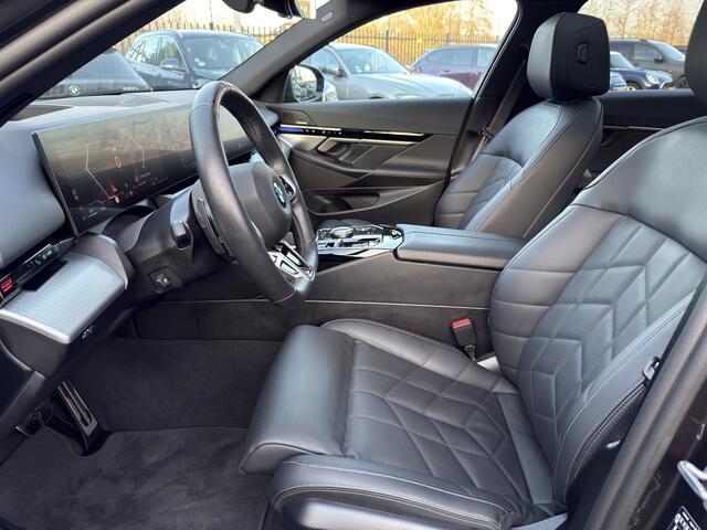 BMW 5-SERIE 520i | M-Sport Pro | CoPilot | 21'' | Panorama | Harman/Kardon