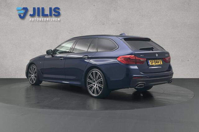 BMW 5-SERIE Touring 540i M-sport | Org. NL | Panoramadak | Head-up | Lederen bekleding | Stoelverwarming | LED