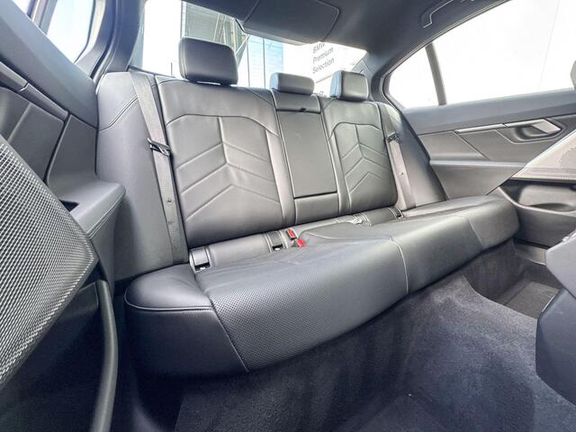 BMW 5-SERIE Sedan 530e M Sport |