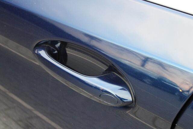 BMW 5-SERIE Touring 530e xDrive High Executive Luxury Line Automaat / Trekhaak / Laserlight / Active Cruise Control / Comfortstoelen / Stoelverwarming / Live Cockpit Professional