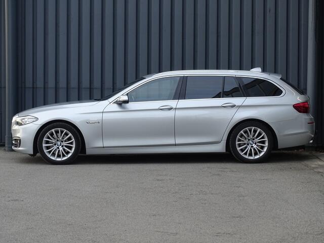 BMW 5-SERIE Touring 520d Luxury Edition