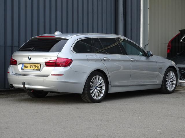 BMW 5-SERIE Touring 520d Luxury Edition