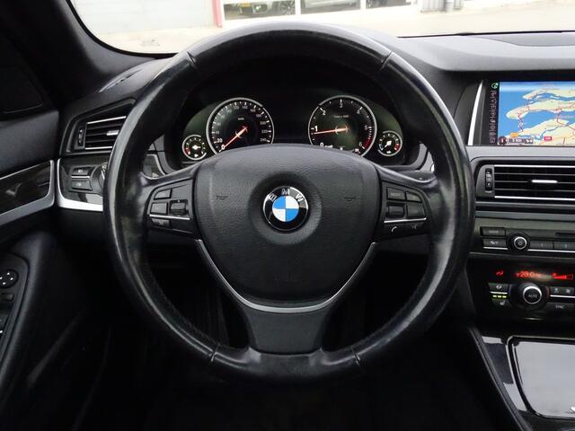 BMW 5-SERIE Touring 520d Luxury Edition