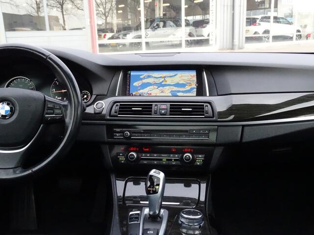 BMW 5-SERIE Touring 520d Luxury Edition