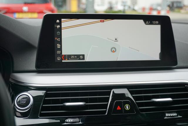 BMW 5-SERIE 530e Executive | Leer | Dealer onderhouden