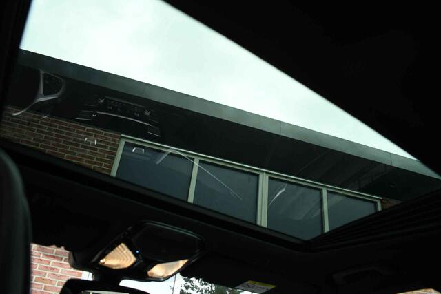 BMW 5-SERIE 530e M-Sport Pano Trekh HUD